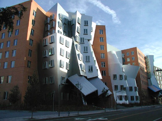 Já o MIT, uma espécie de rival da Caltech, fica com o 5º lugar